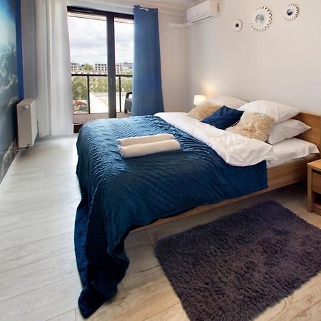 Cybernetyki 6B Serviced Accommodation Warschau Exterior foto