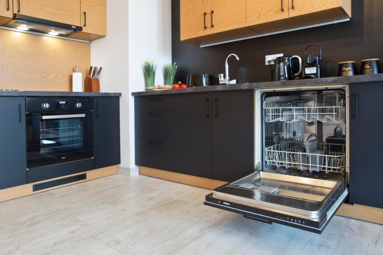 Cybernetyki 6B Serviced Accommodation Warschau Exterior foto
